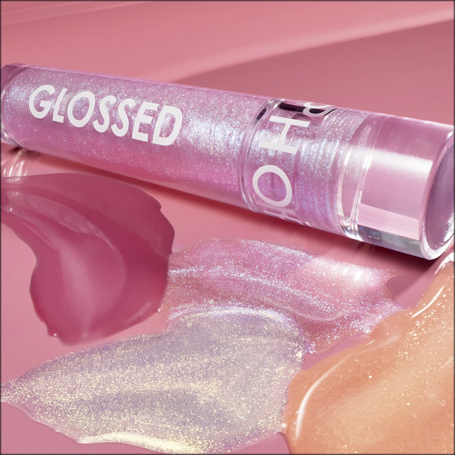 glossed lip gloss - dudak parlatıcısı