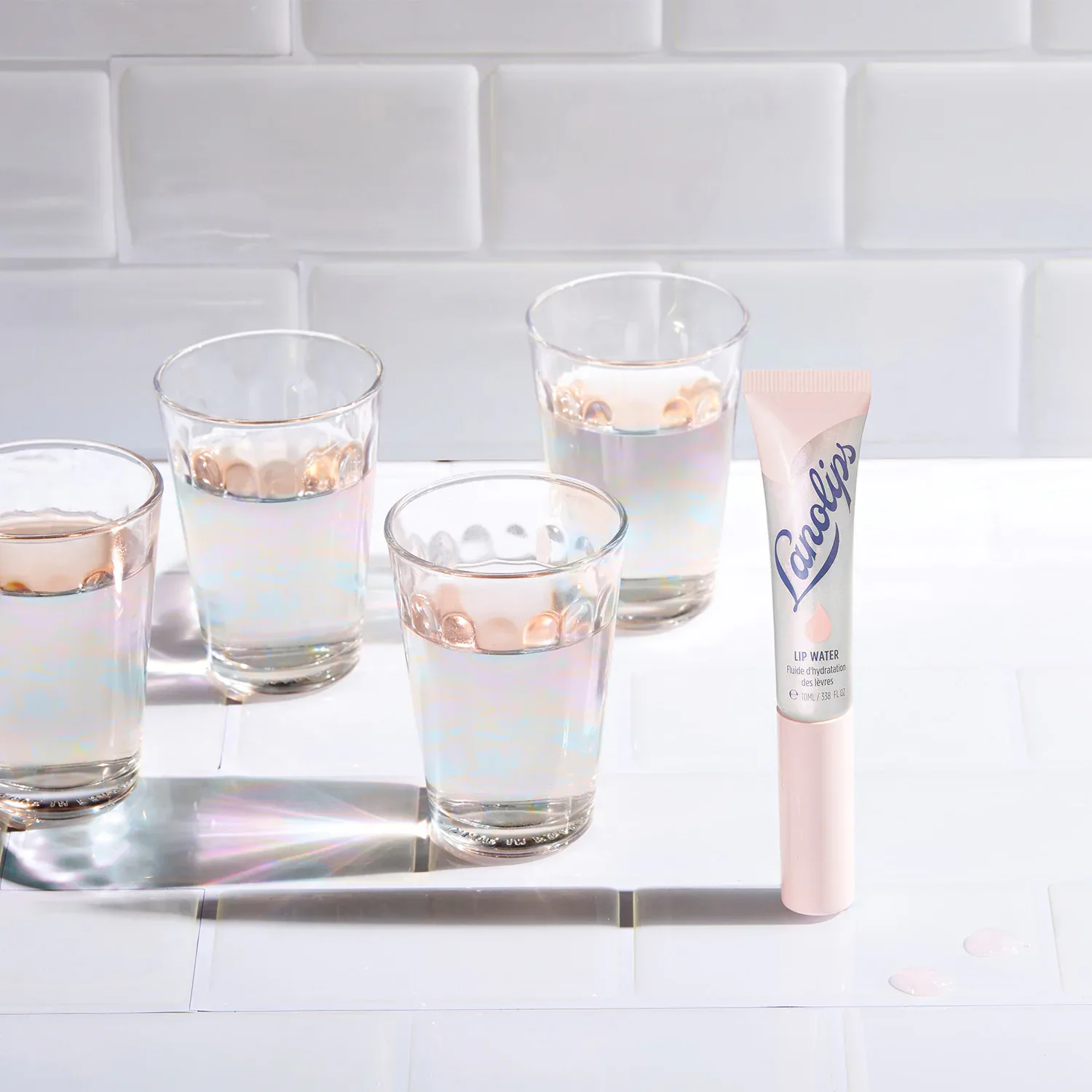 holographic lip water - dudak nemlendi̇ri̇ci̇si̇