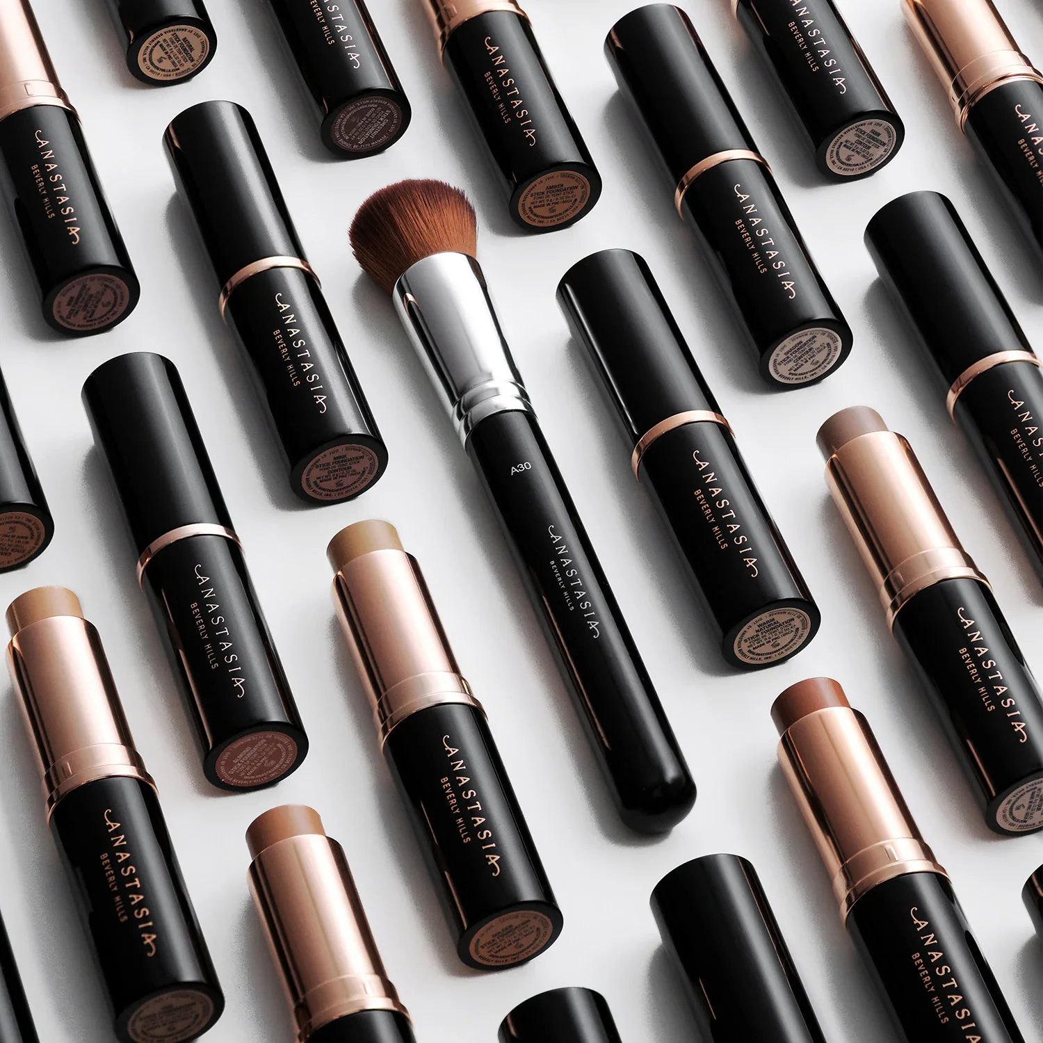 a30 pro brush – domed kabuki brush